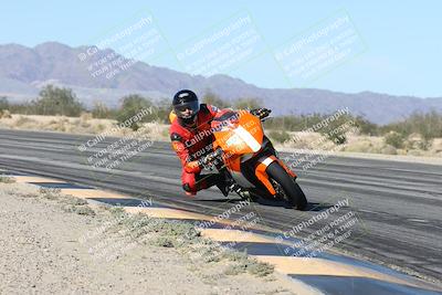 media/Dec-04-2025-Racers Edge (Thu) [[5ebc9f124d]]/3-B Group/3-Session 2 (Turn 7 Inside)/